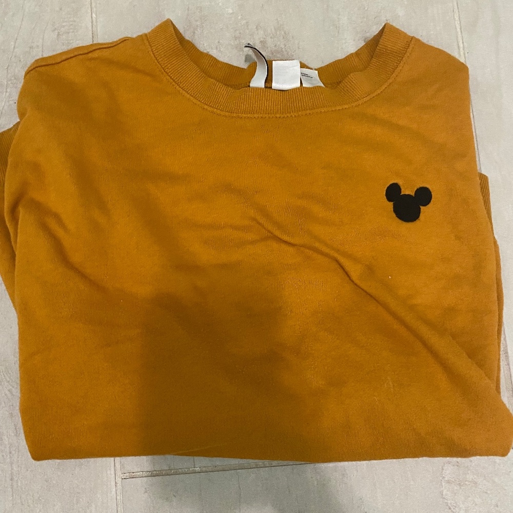 DISNEY-Mickey Mouse - orange sweatshirt | XL